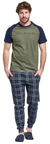 SORBETTO Herren modischer Schlafanzug als Langer Pyjama aus Baumwolle, Kurzarm Grün/Blau Schrift, Gr. XL SORBETTO Herren modischer Schlafanzug als Langer Pyjama aus Baumwolle, Kurzarm Grün/Blau Schrift, Gr. XL von SORBETTO