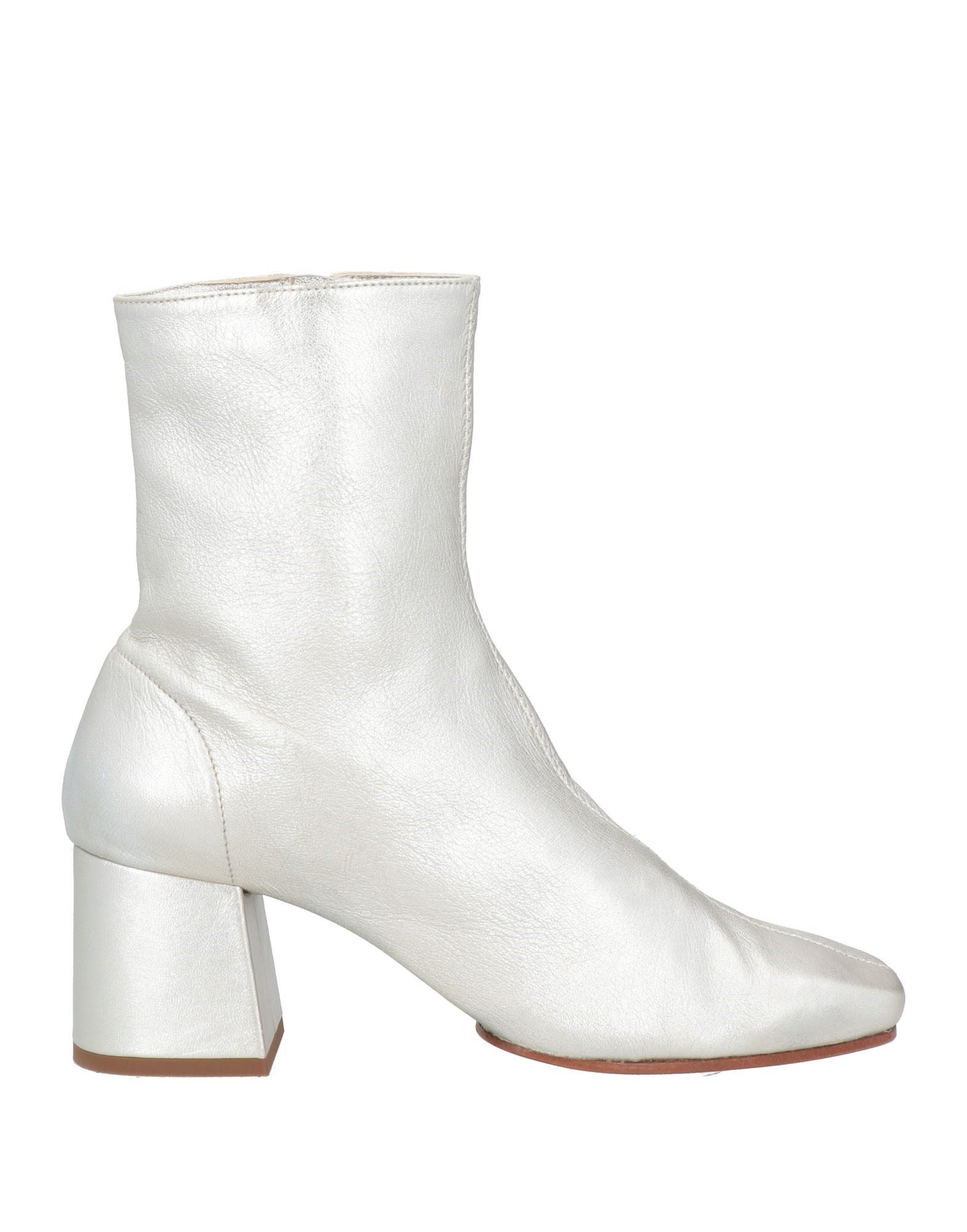 SOULIERS MARTINEZ Stiefelette Damen Silber SOULIERS MARTINEZ Stiefelette Damen Silber von SOULIERS MARTINEZ