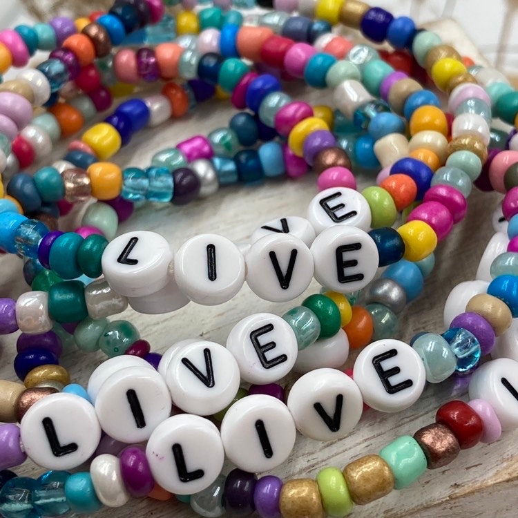Perlenarmband Mit Statementperlen Bunte Perlen Boho Ibizalook Statement Perlenarmband Mit Statementperlen Bunte Perlen Boho Ibizalook Statement von SOULPIECEde