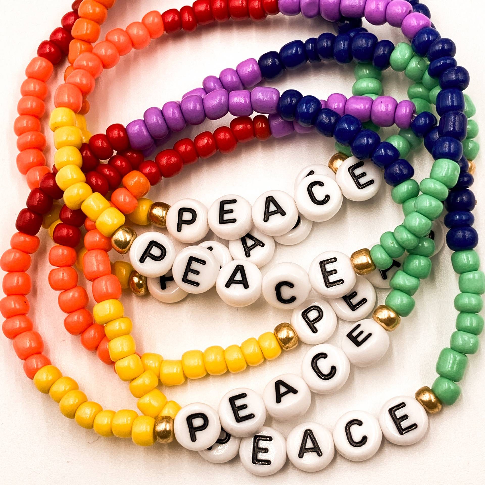 Perlenarmband Regenbogen Mit Statementperlen Peace Bunte Perlen in Regenbogenfarben Boho Ibizalook Perlenarmband Regenbogen Mit Statementperlen Peace Bunte Perlen in Regenbogenfarben Boho Ibizalook von SOULPIECEde