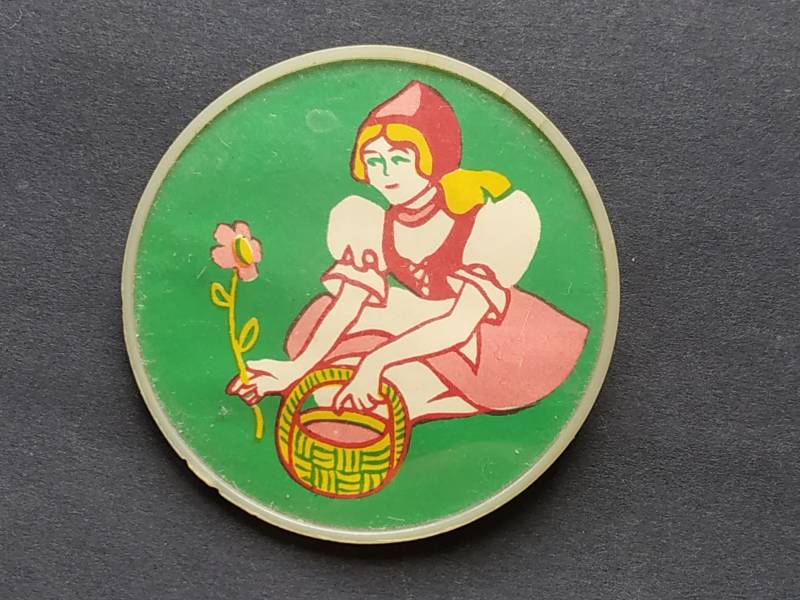 Rotkäppchen Pin, Anstecker. Vintage Sammler Abzeichen. Hergestellt in Der Udssr von SOVOK