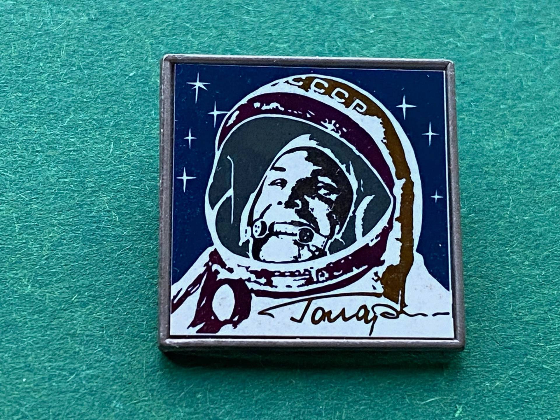 Yuri Gagarin Pin. Kosmonaut, Abzeichen, Weltraum/Vintage Anstecknadel Sammel Abzeichen Made in Ussr /Sowjet Pin A5 von SOVOK