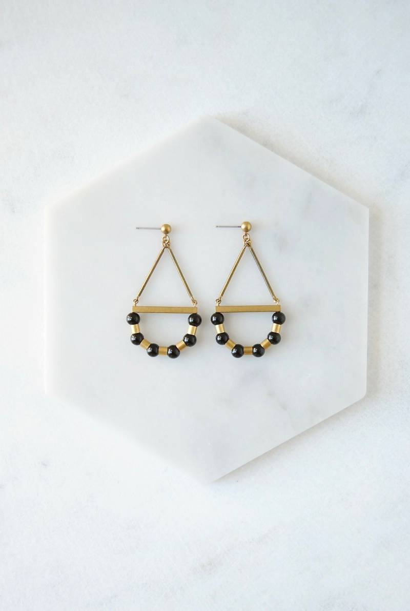Art Deco Ohrringe | Moderner Minimaler Schmuck Schwarze Perlen Statement Für Damen Art Deco Ohrringe | Moderner Minimaler Schmuck Schwarze Perlen Statement Für Damen von SPARKLEFARM
