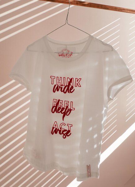 SPARKLES OF LIGHT Boxy Shirt | THINK FEEL ACT von SPARKLES OF LIGHT