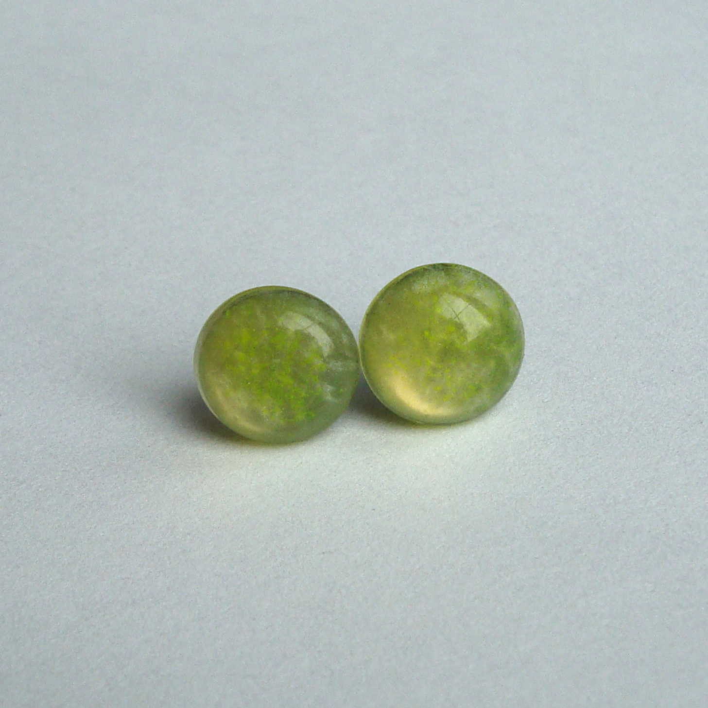 Zitronengelb Candy Dot Ohrringe Ohrstecker Auf Chirurgenstahl, Shimmer Stud Zitronengelb Candy Dot Ohrringe Ohrstecker Auf Chirurgenstahl, Shimmer Stud von SPGJewelry