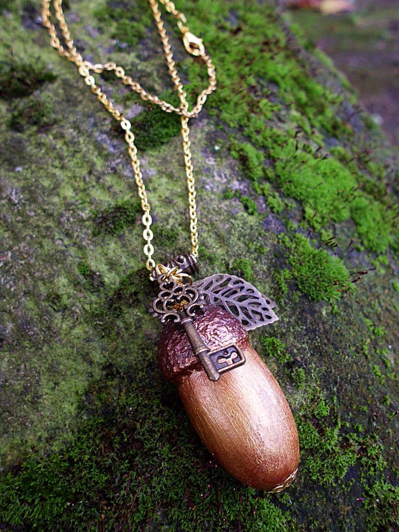 Necklace Goldene Eichel-Eco Sytle-Vegan-Organic-Herbstschmuck -Schmuckdesign - Geschenk Der Natur von SPIRITOFGAIAJEWELRY