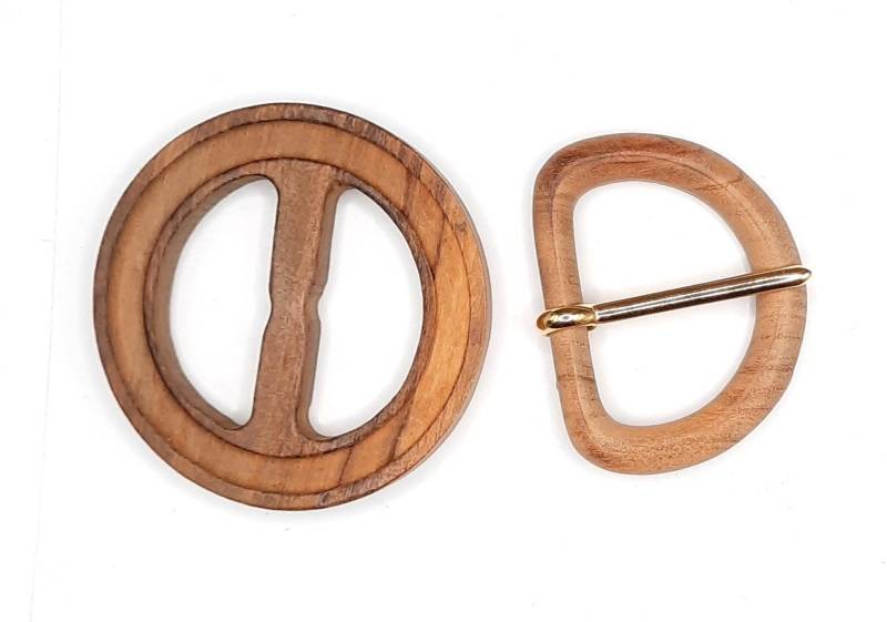Gürtelschnalle Gleiter Steg 25mm Halbrund Oder Durchlaufschnalle 30mm Rund, German Vintage, Aus Echt Holz von SPITZaufKNOPF