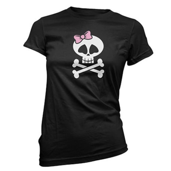 Lucy & Totenkopf T-Shirt von SRCGirlPowerTees