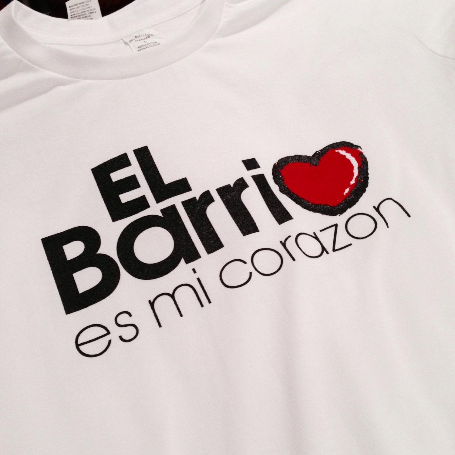 El Barrio Es Mi Corazon T-Shirt/"Kostenloser Versand" von SST3NYC