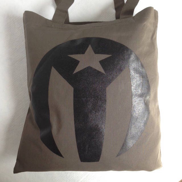 Schwarze Puerto Rica Flagge "Bandera De Rico Pintada Negra "De Lucha" Army Green Canvas Tote Bags/"Free Shipping" von SST3NYC