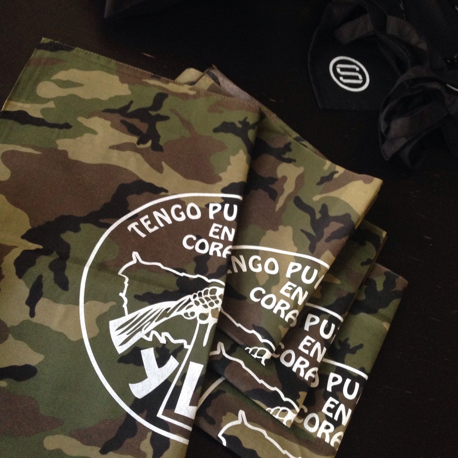 Young Lords Organisation 22" Camo Bandana/"Kostenloser Versand" von SST3NYC