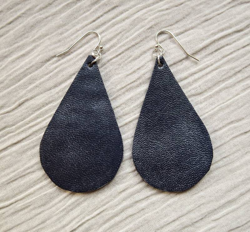 Dunkel Blau Silber Leder, Lederohrringe, Teardrop Lederohrringe von SShBoutique