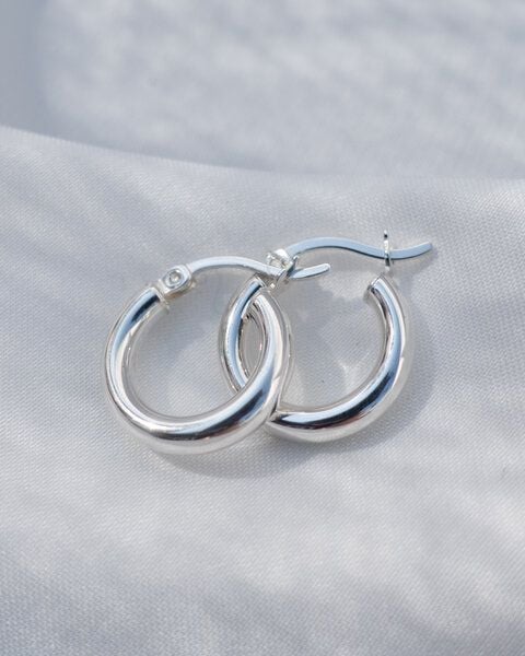 ST'ATOUR BLANCA MINI – Breite Creolen 15 mm von ST'ATOUR