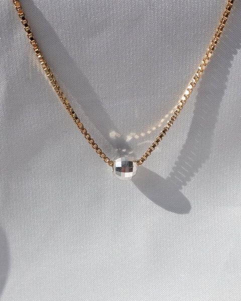 ST'ATOUR DIONA MAXI - Kette mit großer Discokugel von ST'ATOUR