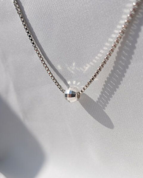 ST'ATOUR DIONA MAXI – Kette mit großer Discokugel von ST'ATOUR