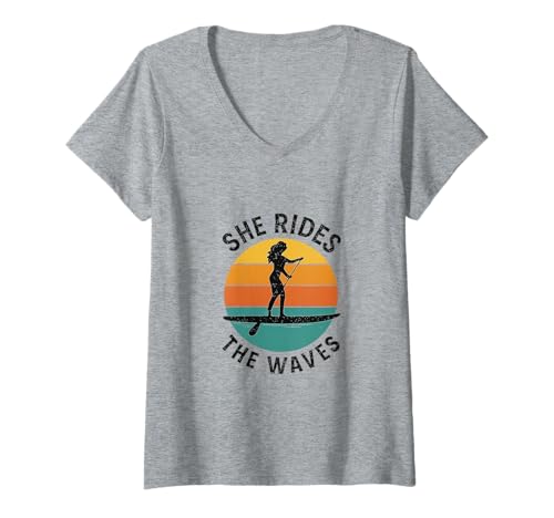 Damen She Rides The Stand up Paddle SUP Board Stand up Paddling T-Shirt mit V-Ausschnitt Damen She Rides The Stand up Paddle SUP Board Stand up Paddling T-Shirt mit V-Ausschnitt von STAND UP PADDLING SURFER SURFERGRIL STRAND BEACH