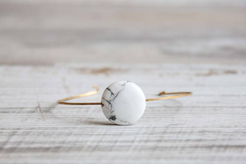 Armreif Halbedelsteine Kreis Messing von STATEOFAJewellery