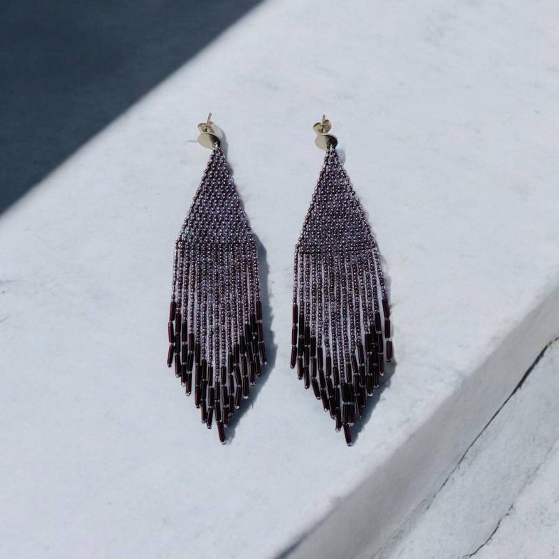 Lila Fransen Perlen Ohrhänger, Festlicher Langer Kronleuchter, Boho Schmuck Handgewebt, Weihnachtsgeschenke Für Frauen von STEFKAjewelry