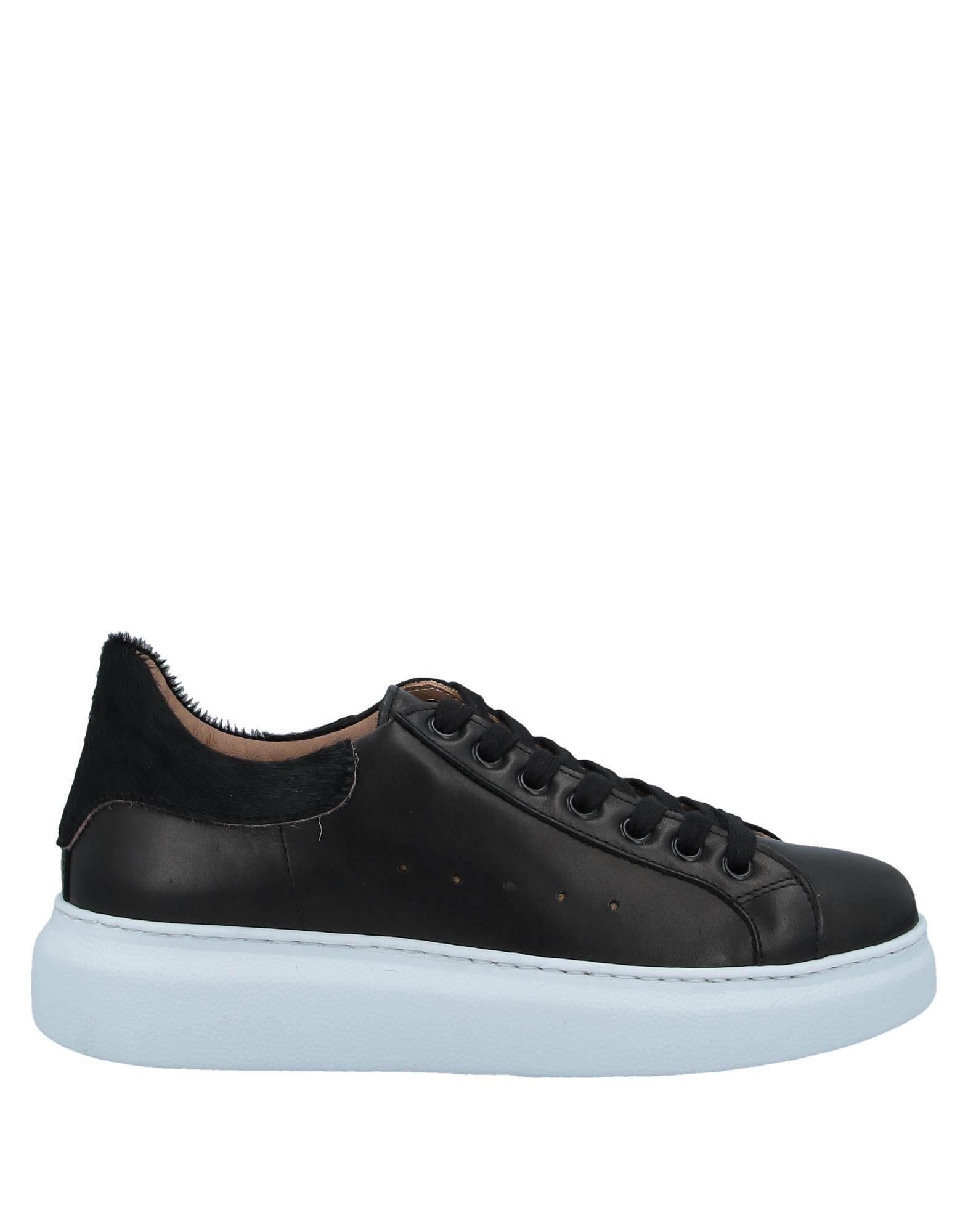 STELE Sneakers Damen Schwarz von STELE