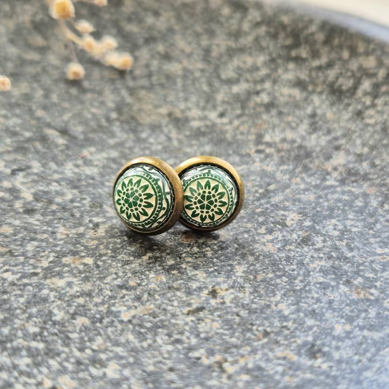 Ohrstecker Ornamente Kreise Grün Weiss Vintage Ohrstecker Ornamente Kreise Grün Weiss Vintage von STERNchenKrawutschke