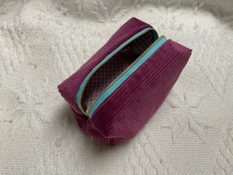 Kosmetiktasche Aus Cordstoff Kosmetiktasche Aus Cordstoff von STOFFEundSTIL