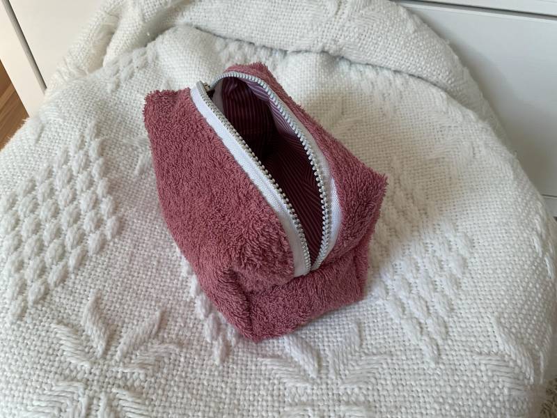Kosmetiktasche Aus Frottee Kosmetiktasche Aus Frottee von STOFFEundSTIL
