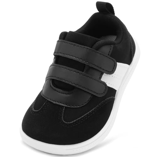 STQ KIDS Jungen Schuhe Breiter Zehenraum Kleinkinder Lauflernschuhe rutschfeste Kinder Sneakers Weiche Leicht mit Haken- und Schlaufenband Schwarz Weiß 28 EU Weit von STQ KIDS