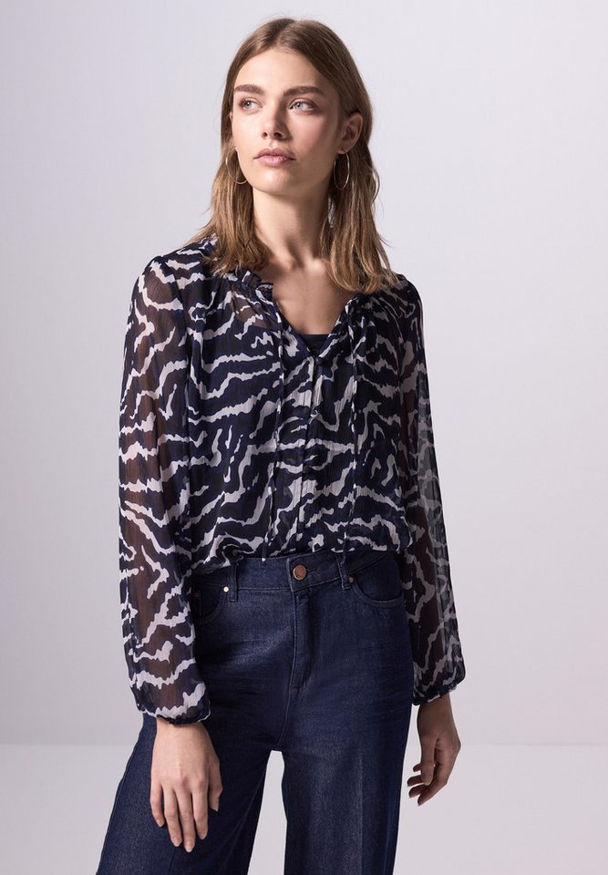 STREET ONE STUDIO Chiffonbluse im angesagten Streifen-Design STREET ONE STUDIO Chiffonbluse im angesagten Streifen-Design von STREET ONE STUDIO