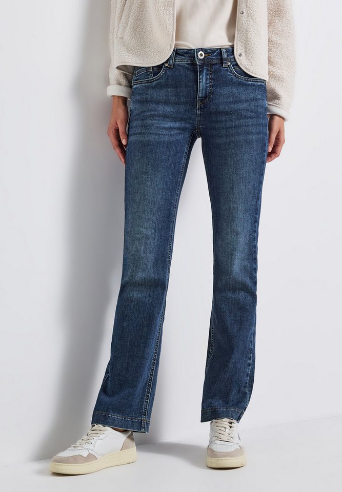STREET ONE Bootcut-Jeans Style Bootcut in einer Slim Fit Passform und mit Stretch STREET ONE Bootcut-Jeans Style Bootcut in einer Slim Fit Passform und mit Stretch von STREET ONE