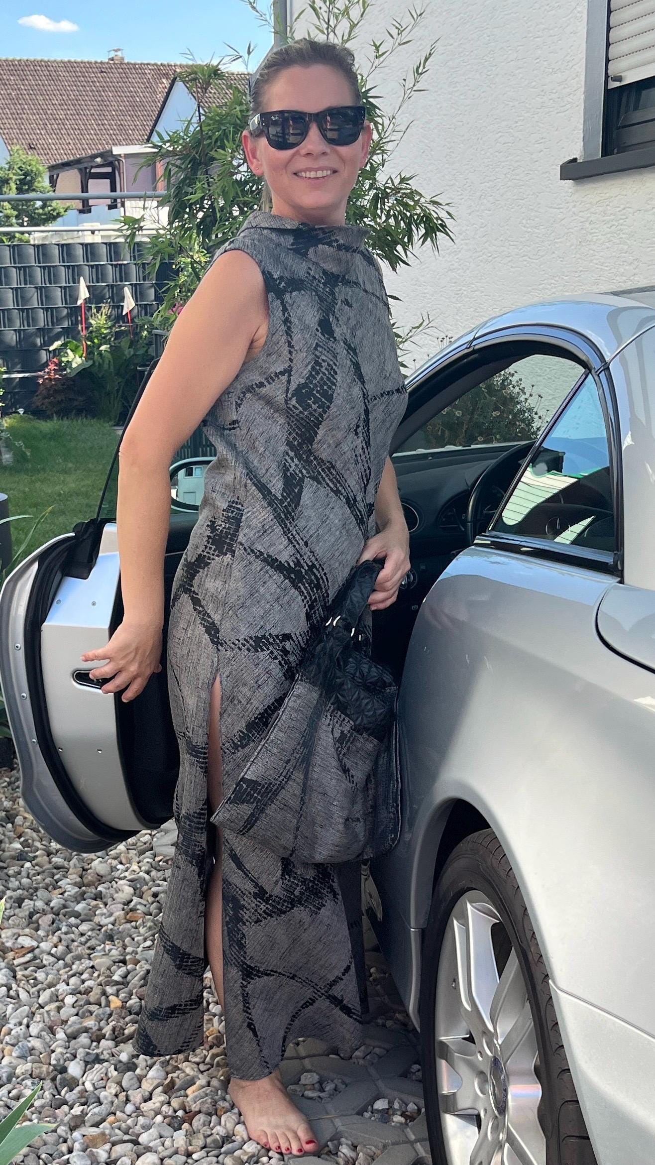 Damen Abendkleid Mit Seitlichen Schlitzen Doppelseitige Tasche. Größe 38-40. Partykleid, Damencocktailkeid/Partykleid von STROEBERT
