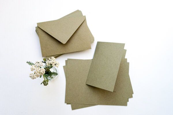 STUDIO KARAMELO Kartenset aus Recycling Kraftpapier von STUDIO KARAMELO