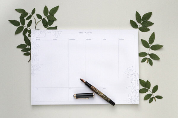 STUDIO KARAMELO Weekly Planner – Wochenplan, To-Do-Liste, Schreibtischunterlage von STUDIO KARAMELO