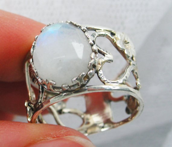 Mondsteinring. Mondsteinring Aus Sterlingsilber. Breiter Ring | Sr-9962-1476 von STarLighTstudiO3