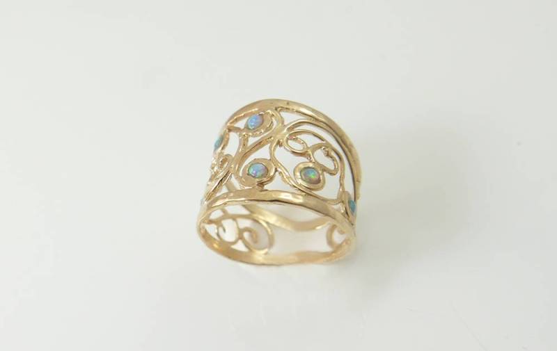 Opalring. Opal-Goldring. Breiter Ring. Goldener Goldring. Wellengoldring. Wellenopalring. Opalschmuck. Geschenk Für Opalring. Opal-Goldring. Breiter Ring. Goldener Goldring. Wellengoldring. Wellenopalring. Opalschmuck. Geschenk Für von STarLighTstudiO3