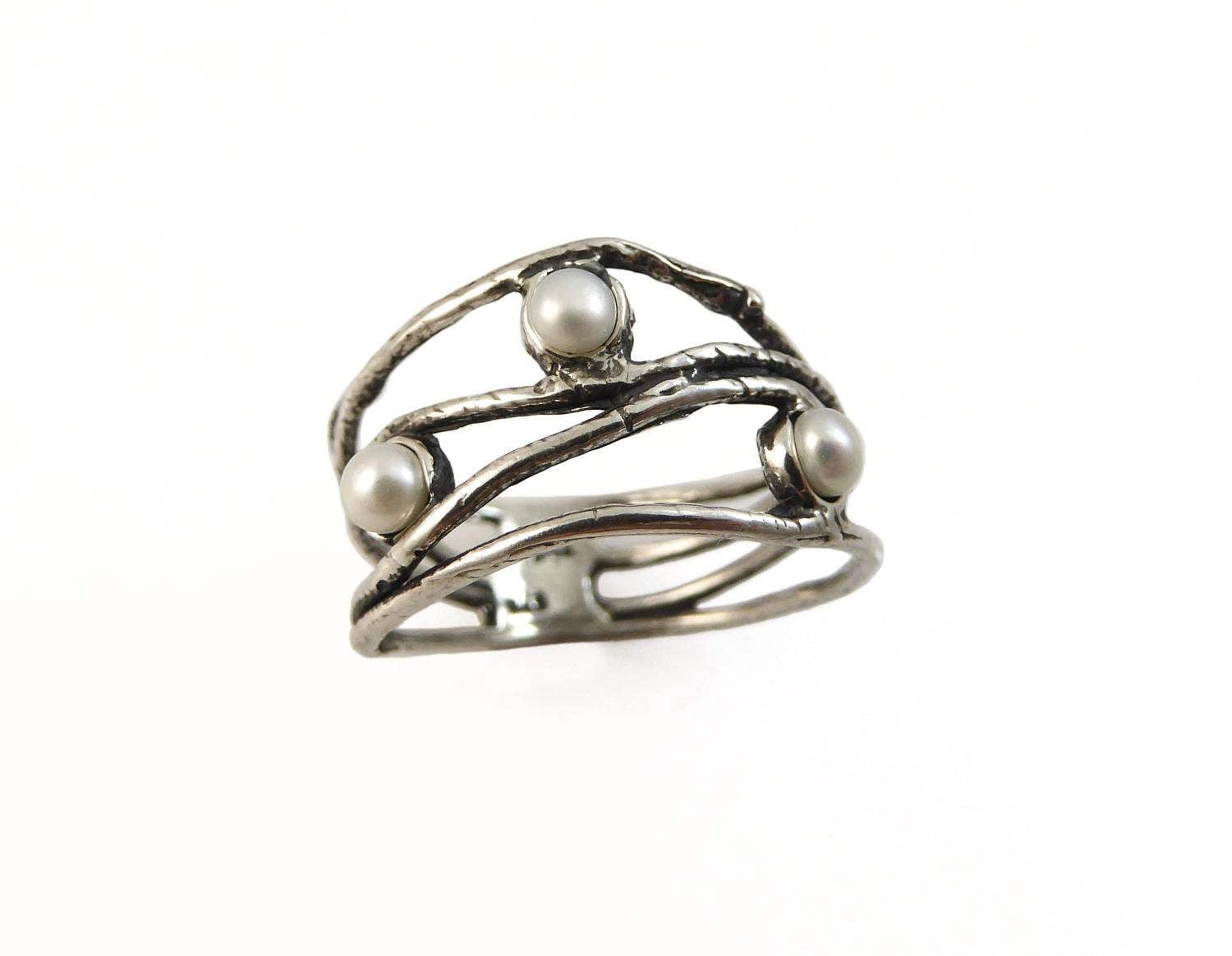 Perlenring Perlenring Aus Sterlingsilber Wellenring Perlenschmuck Silberring Breiter Perlen-Silberring Ring von STarLighTstudiO3