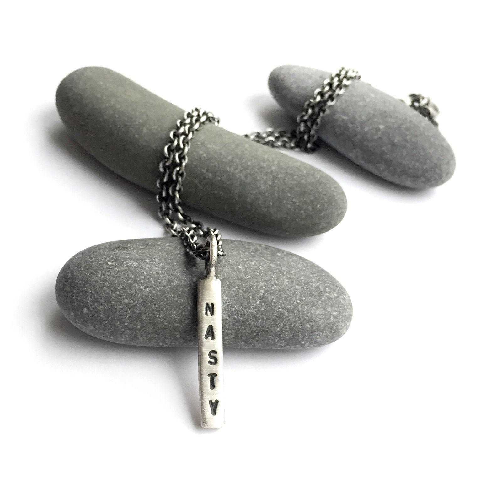 Böse Sterling Silber Anhänger Hand Gestempelt Mit Oder Ohne Kette Böse Sterling Silber Anhänger Hand Gestempelt Mit Oder Ohne Kette von SToNZ