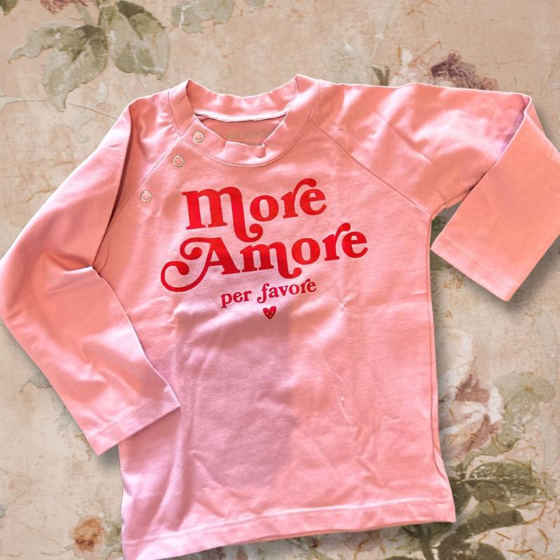 Kids T-Shirt More Amore Rosa von SUESTARAMORE