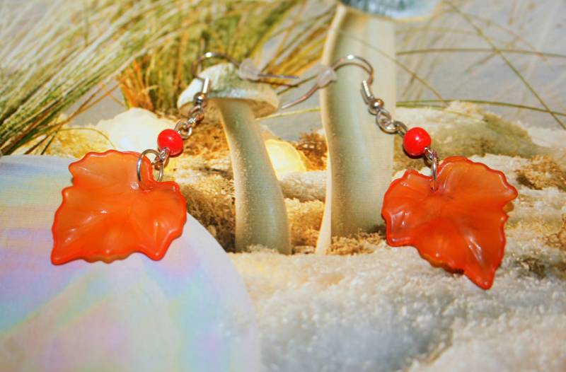 Herbstblatt Ohrringe von SUNLIGHTTROPICAL