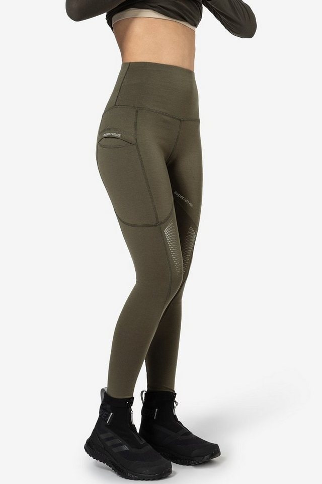 SUPER.NATURAL Funktionstights Funktionelle Running-Tights mit Reflektoren Merino-Materialmix mit reflektierenden Logos von SUPER.NATURAL