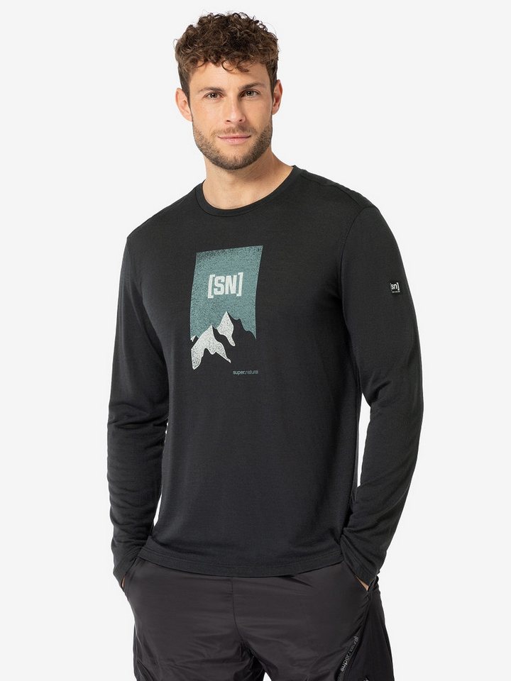 SUPER.NATURAL Langarmshirt für Herren, Merino 2 PITCH front Berg Motiv von SUPER.NATURAL