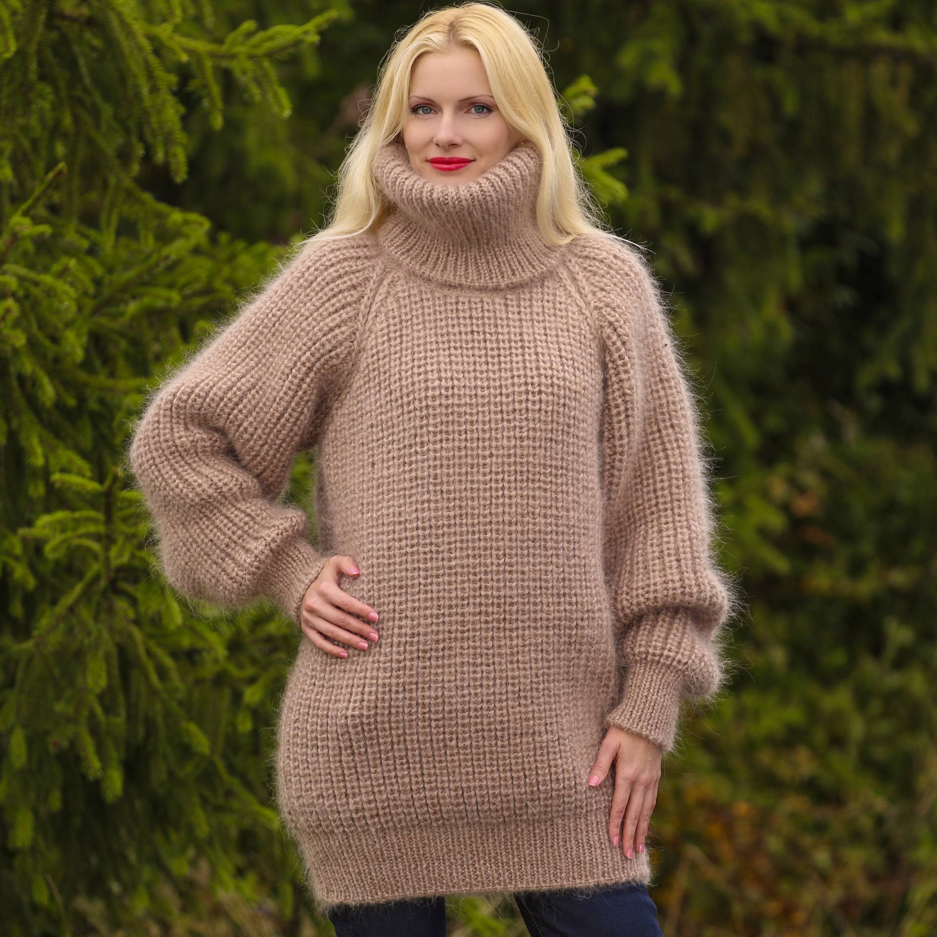 Gerippter Mohairpullover Handgestrickter Fuzzy-Mohair-Pullover Von Supertanya von SUPERTANYA