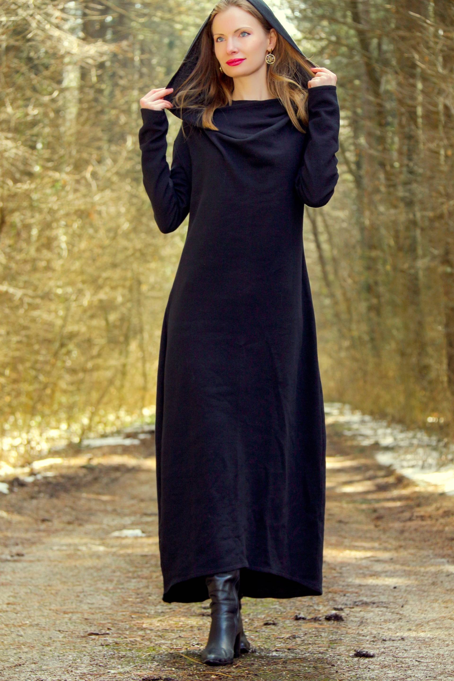 Langes Schwarzes Kleid Von Supertanya - Versandfertig von SUPERTANYA