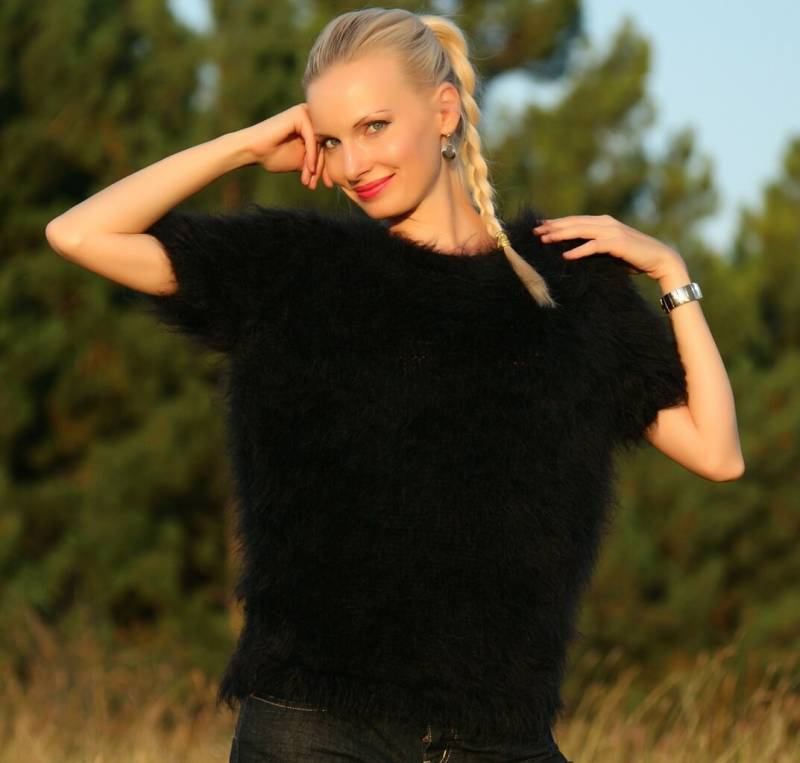 Leichter Mohairpullover Mit Kurzen Ärmeln, Handgestrickter Pullover Rundhalsausschnitt Von Supertanya von SUPERTANYA