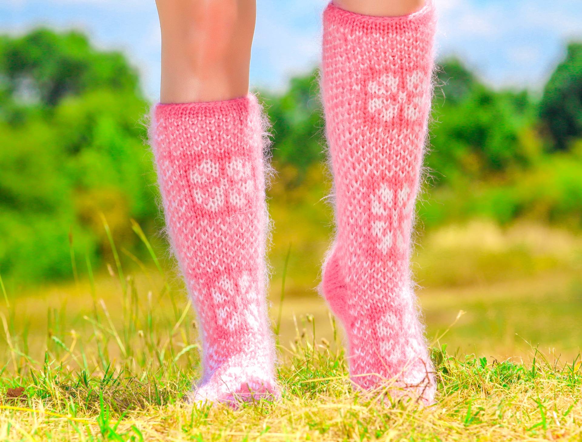 Rosa Mohair Socken Supertanya Handgemachte Stulpen - Ready To Ship, One Size von SUPERTANYA