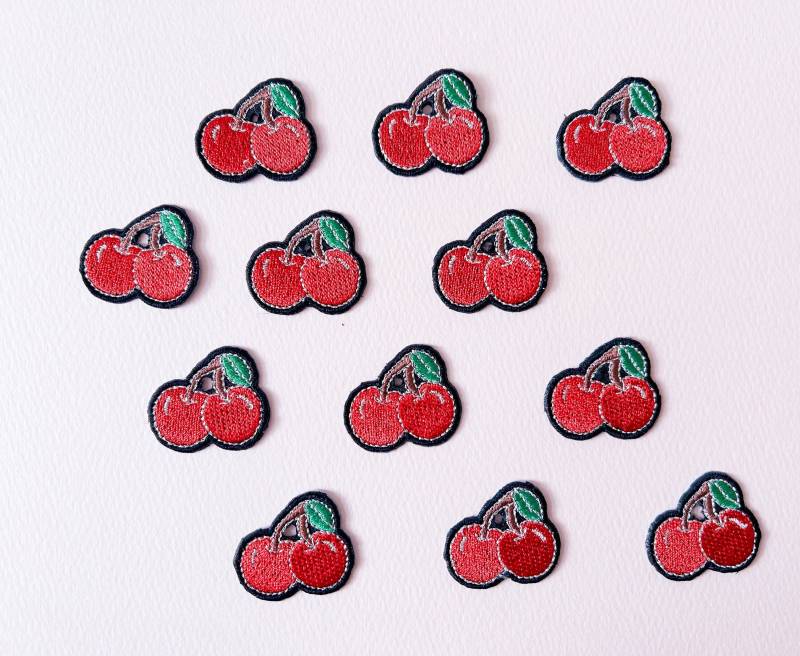 Kirsche Patch Gestickte Rote Früchte Applikation Für Kleidung Kirsche Patch Gestickte Rote Früchte Applikation Für Kleidung von SUPPLY129