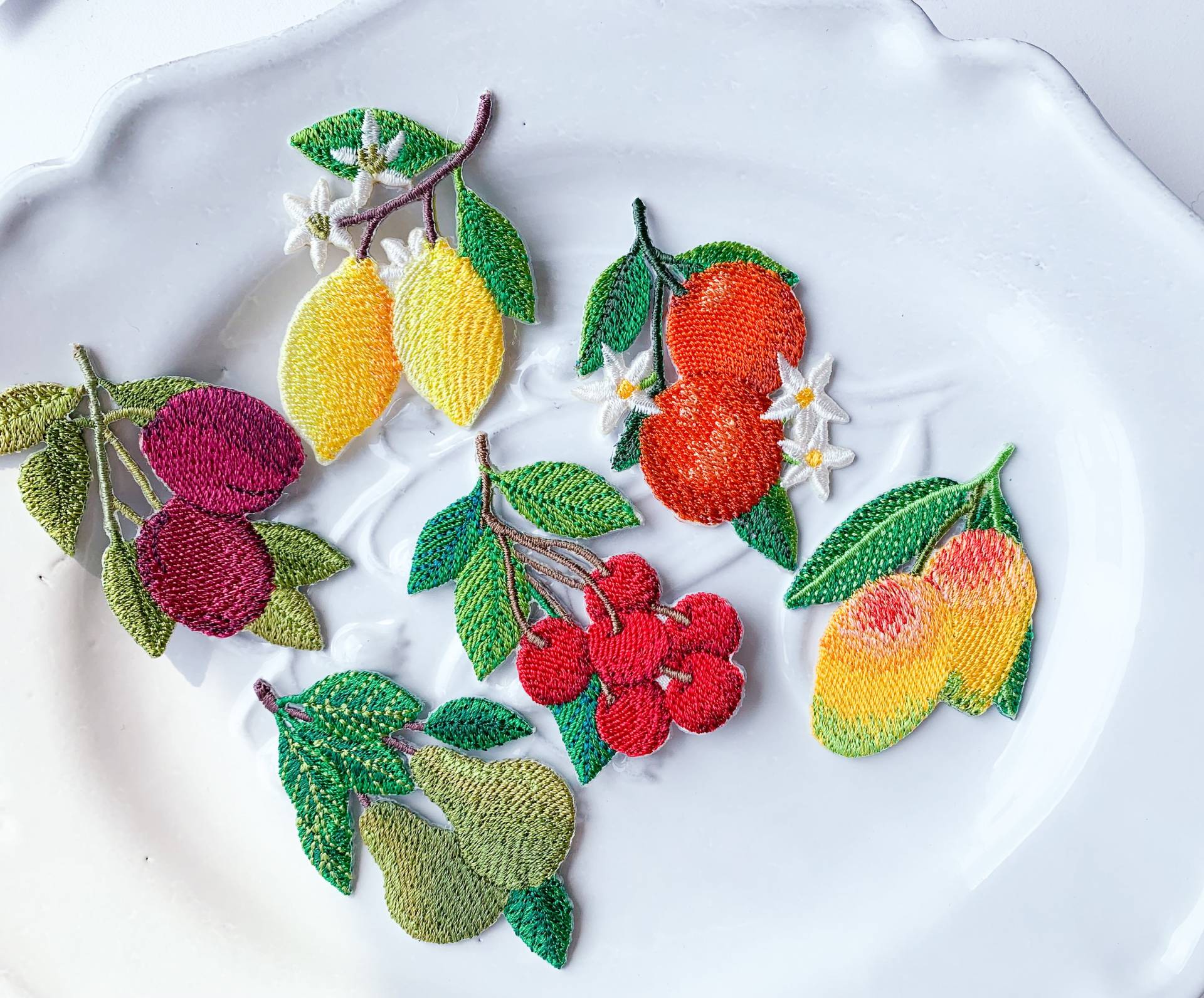 Kleines Obst Aufnäher, Kirsche Mango Pflaume Birne Orange Zitrone Gestickter Küche Stoff Dekor Handwerk Applikation, Abzeichen Kleines Obst Aufnäher, Kirsche Mango Pflaume Birne Orange Zitrone Gestickter Küche Stoff Dekor Handwerk Applikation, Abzeichen von SUPPLY129