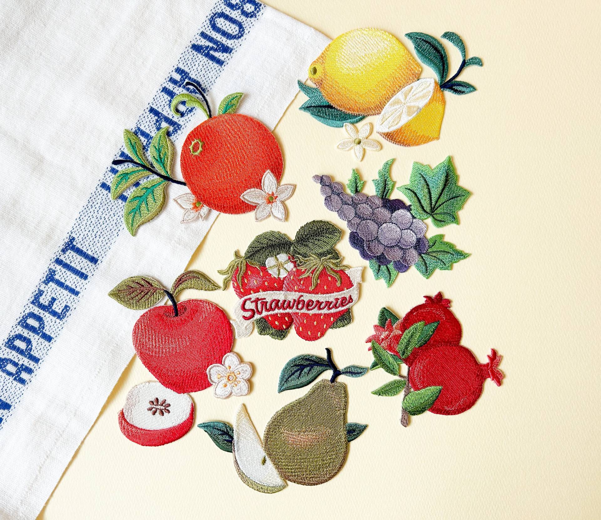 Obst Bügelbilder, Zitrone Erdbeer Trauben Granatapfel Orange Pfirsich Gestickt Aufnäher Badge Applikation, Diy Stickerei Jeans Tasche Patch Obst Bügelbilder, Zitrone Erdbeer Trauben Granatapfel Orange Pfirsich Gestickt Aufnäher Badge Applikation, Diy Stickerei Jeans Tasche Patch von SUPPLY129