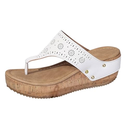 SUPTTING Damen Keilsandalen Blumenmuster Durchbrochen Zehentrenner Sommerschuhe Korkoptik Freizeitschuhe Elegant Strandschuhe Nieten Pantoletten Bequem Partyschuhe Leicht Boho SUPTTING Damen Keilsandalen Blumenmuster Durchbrochen Zehentrenner Sommerschuhe Korkoptik Freizeitschuhe Elegant Strandschuhe Nieten Pantoletten Bequem Partyschuhe Leicht Boho von SUPTTING