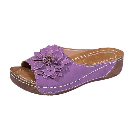 SUPTTING Damen Pantoletten mit Blumendekoration Sandalen Lila Hausschuhe Holzsohle Clogs Offene Zehen Sommerschuhe Bequeme Sohle Weiche Oberfläche Rutschfest Freizeitschuhe für Strand Zuhause von SUPTTING