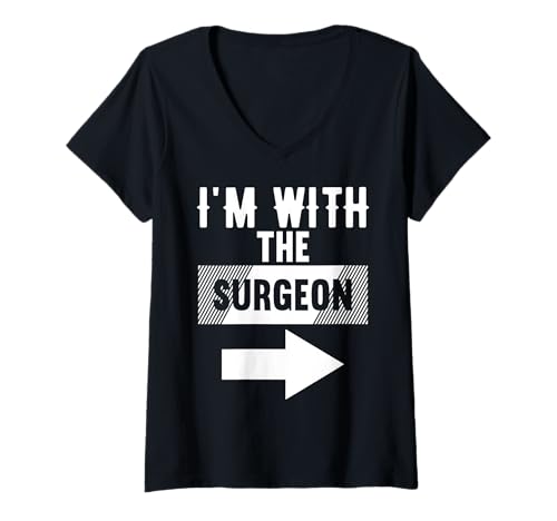 Damen I'm with The Surgeon T-Shirt für Chirurgen T-Shirt mit V-Ausschnitt Damen I'm with The Surgeon T-Shirt für Chirurgen T-Shirt mit V-Ausschnitt von SURGEON Designs By AKOKAY